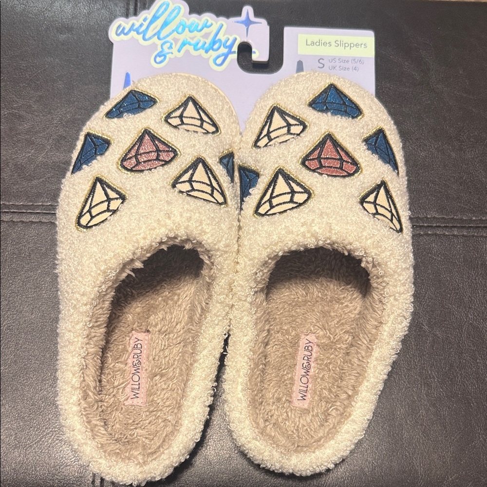 Slippers - Cream with Blue and cream Accents